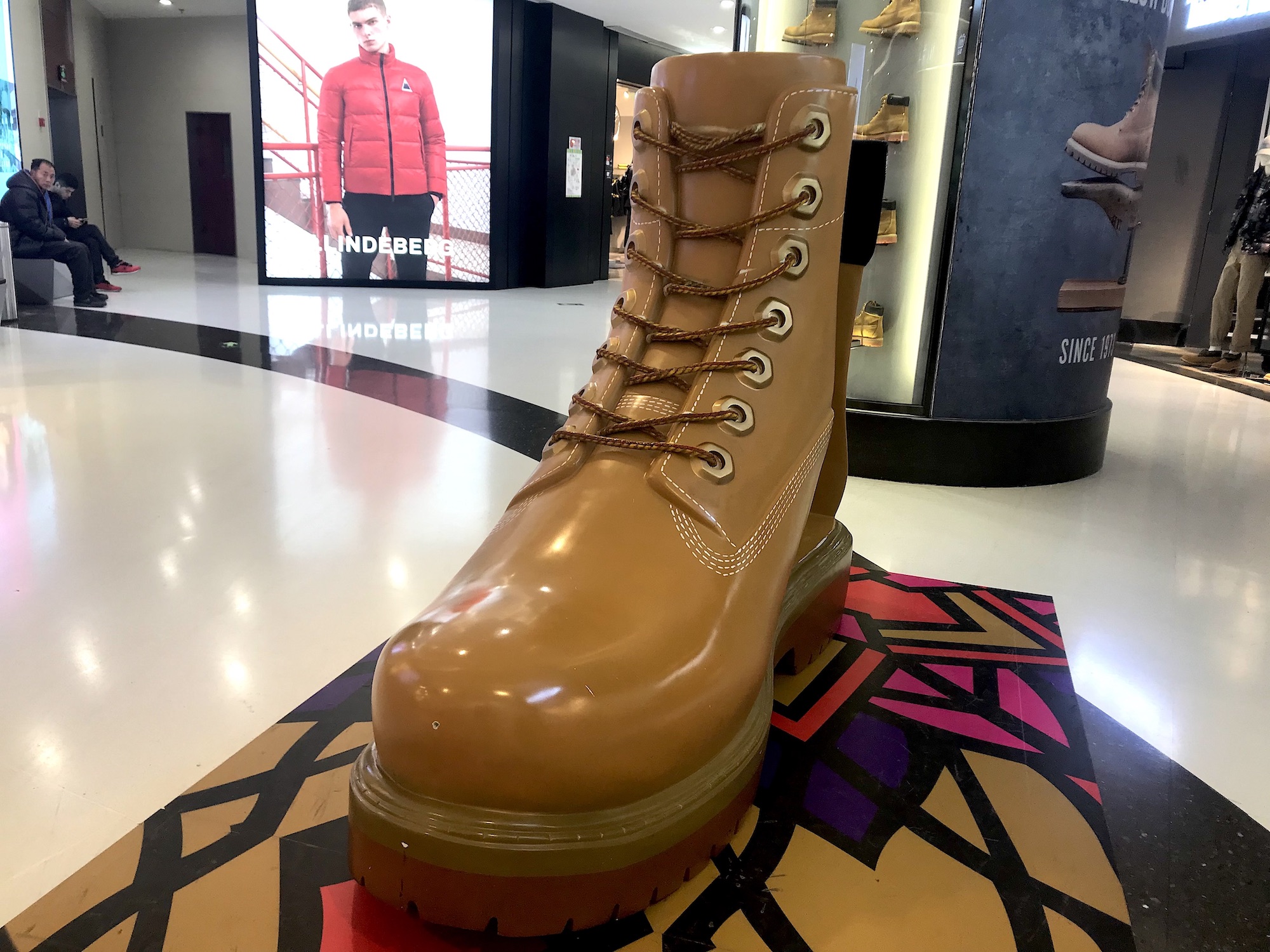 timberland鞋玻璃鋼雕塑